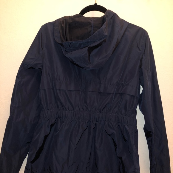 windbreaker - Picture 2 of 2